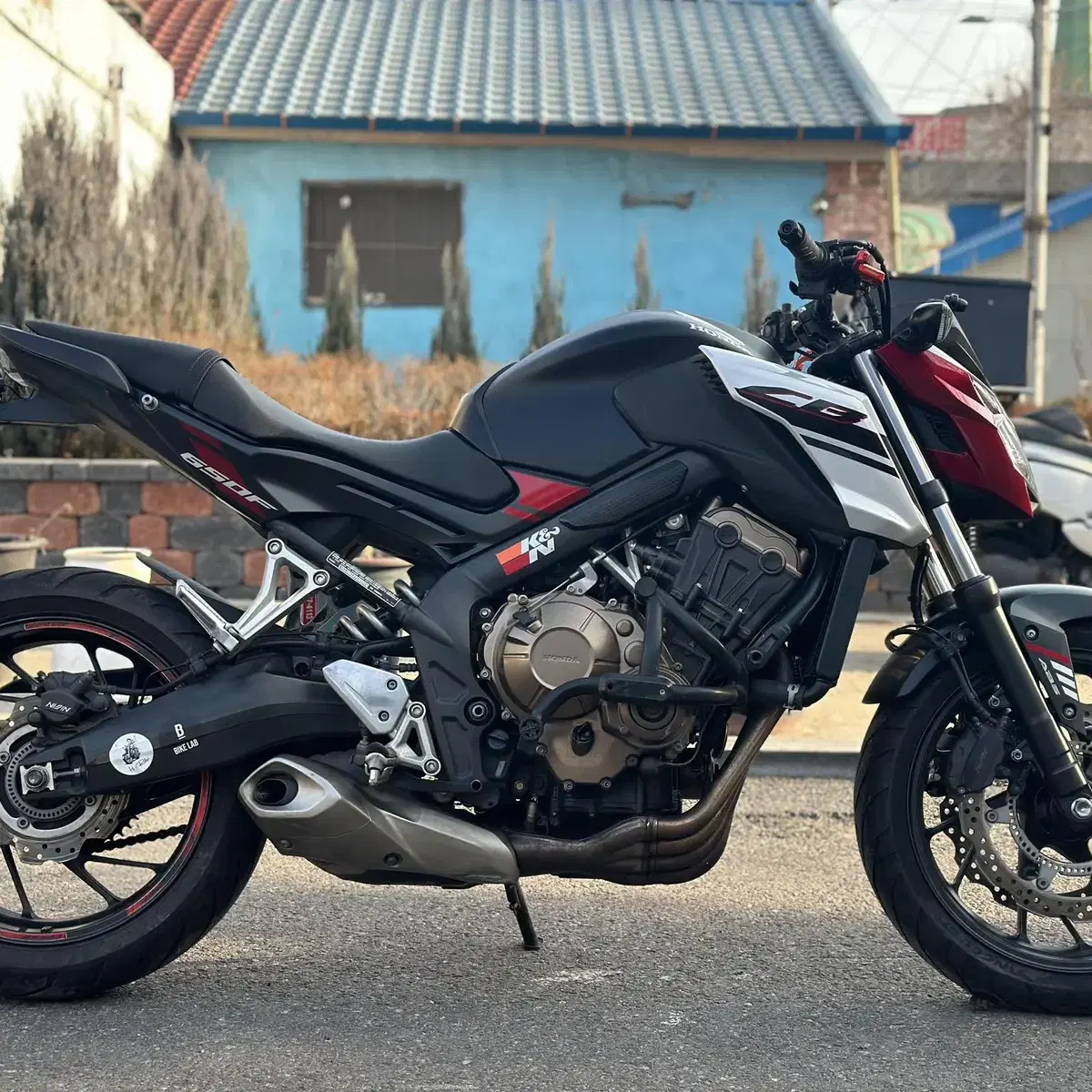 혼다 cb650f 18년식 저렴하게 판매합니다.