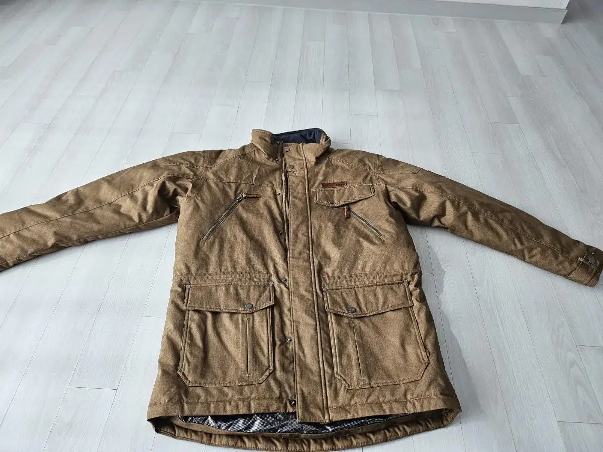 Colombia jacket size L 100