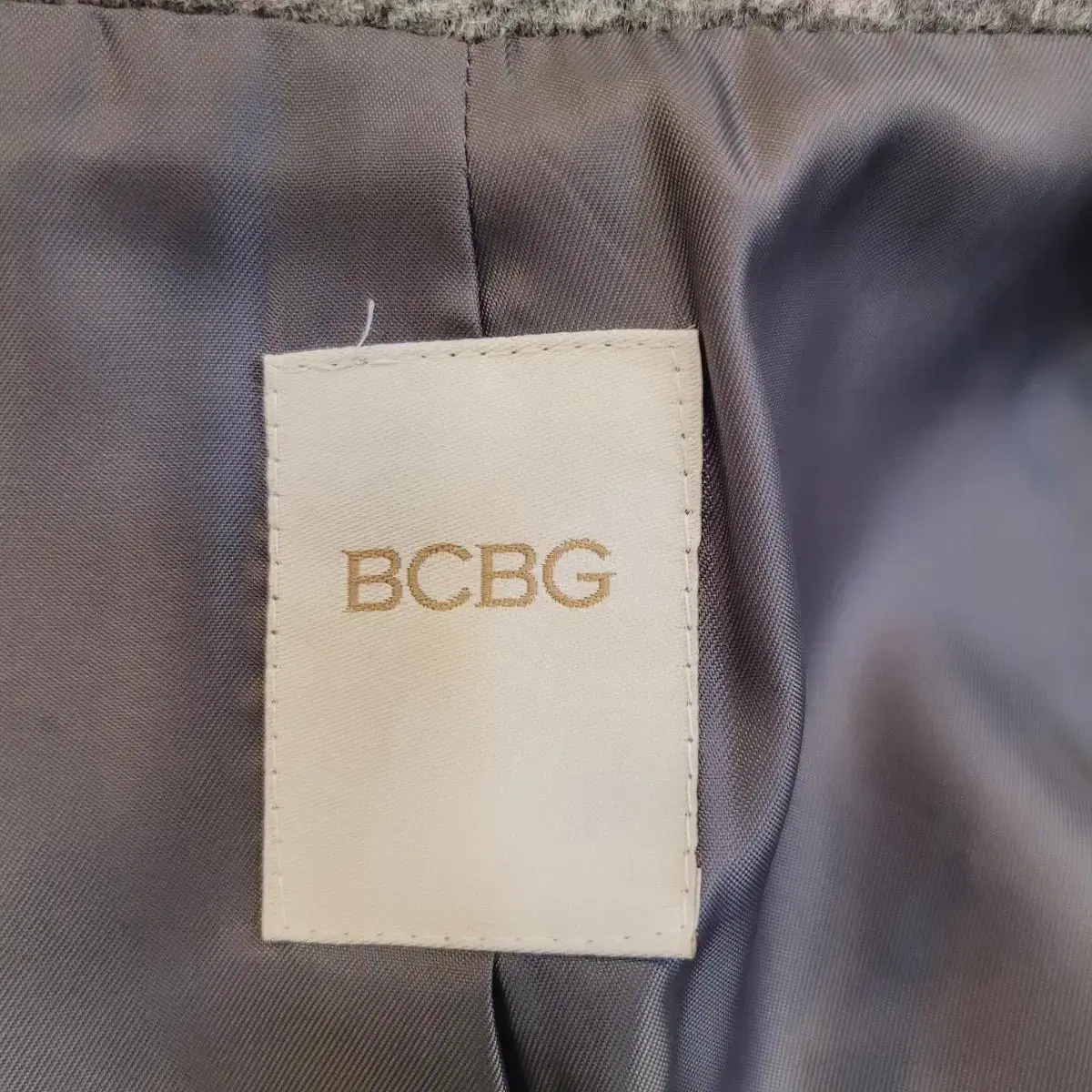 BCBG 비씨비지 원버튼 코트