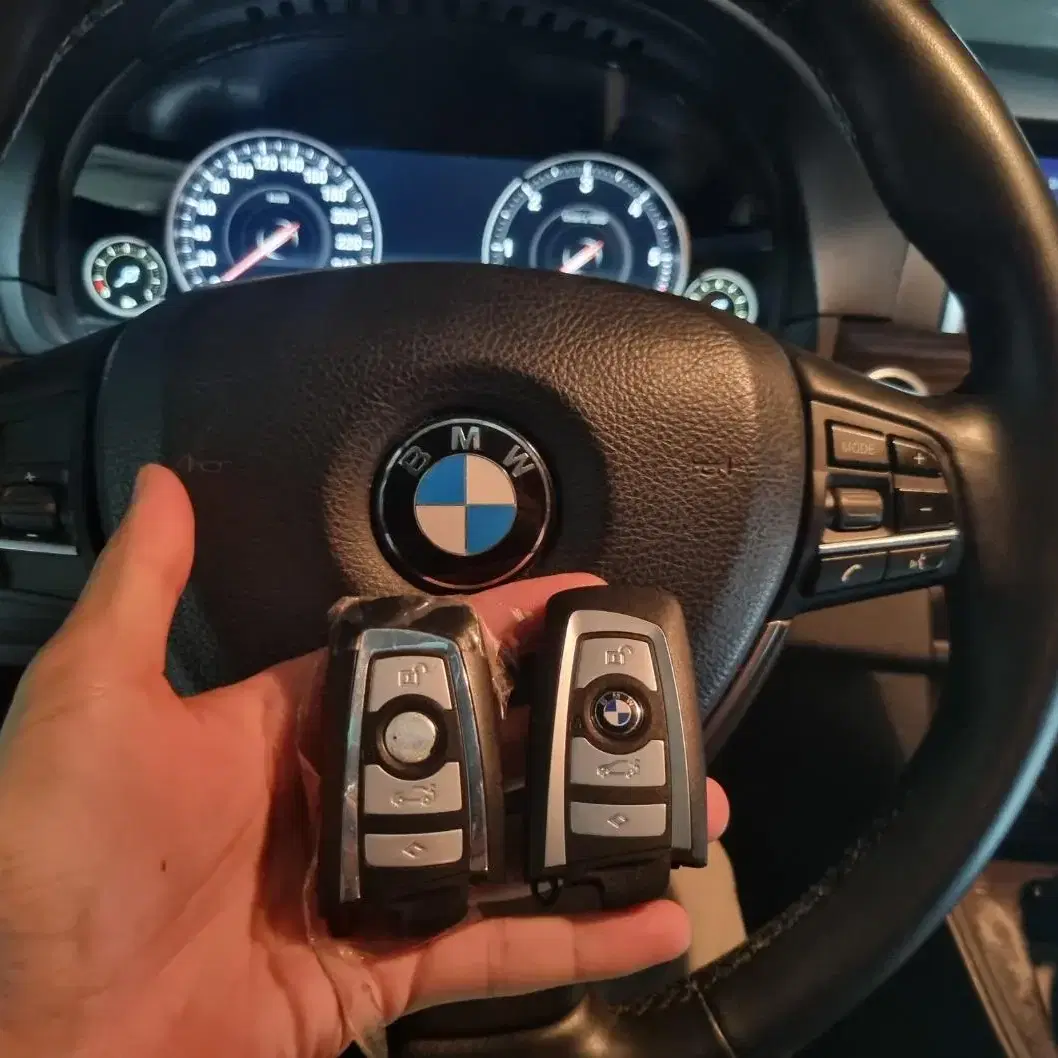 BMW 셀프 개조하다가 DIY 고장 수리 믿고 맡기는 자동차키 전문가