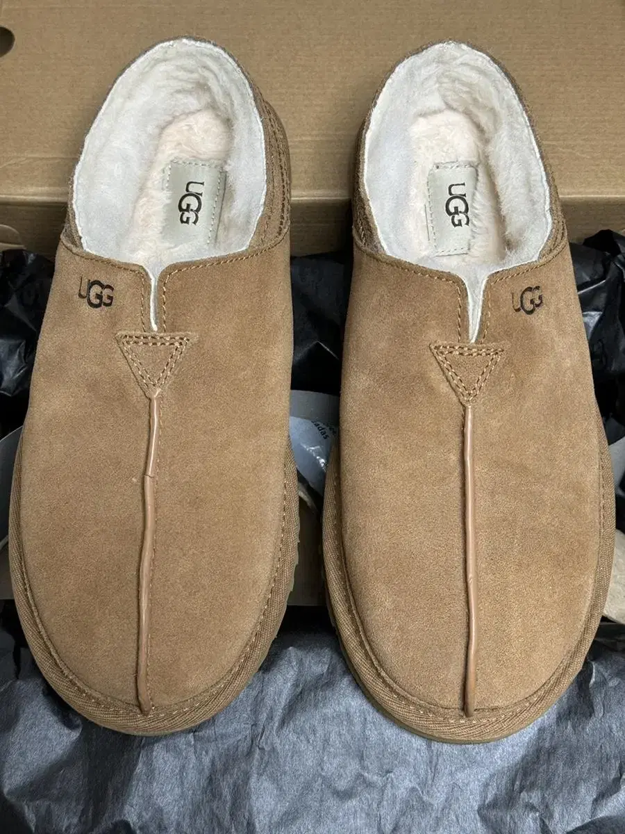 UGG 어그 Neuman 뉴먼 뉴만 체스트넛 260(US 8)