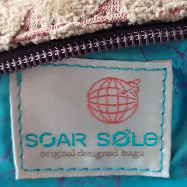 일본브랜드 SOAR SOLE 고풍스런 벨벳 크로스백