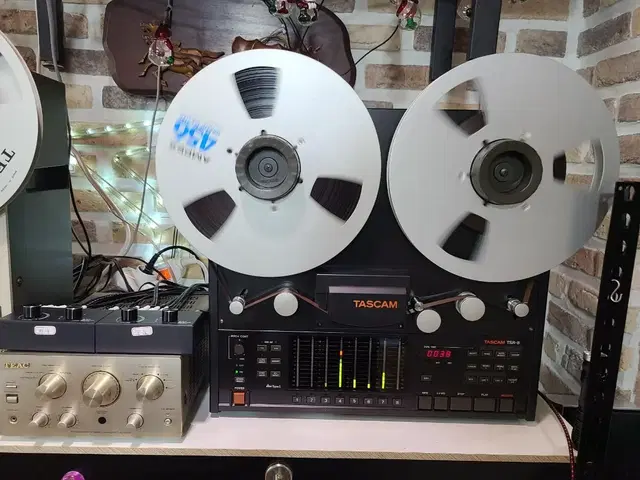 TASCAM TSR-8 8트랙 릴데크