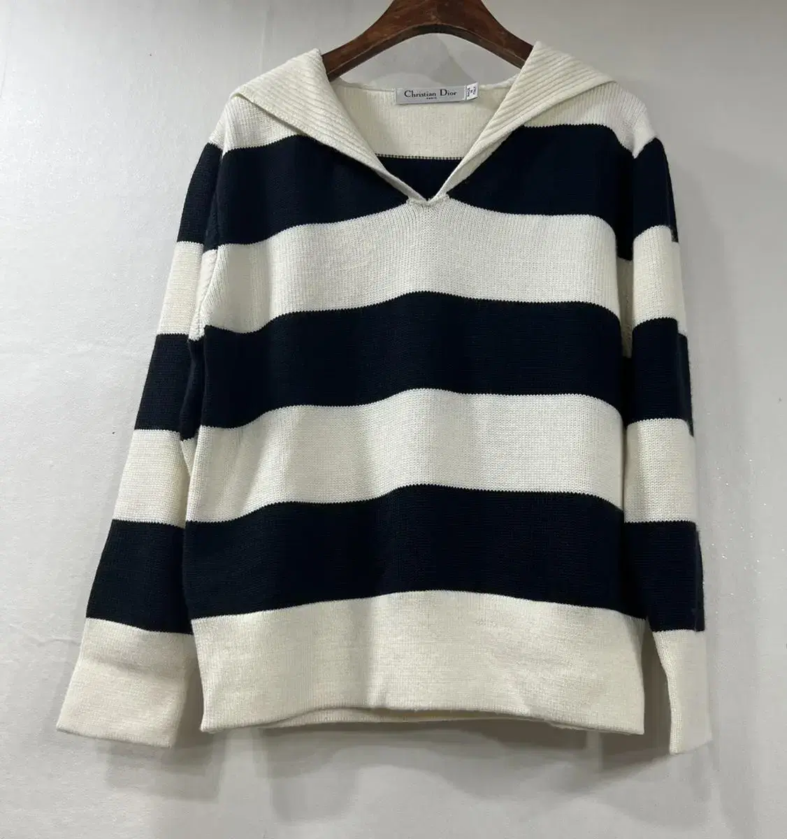 D.All Cashmere Wool Knit