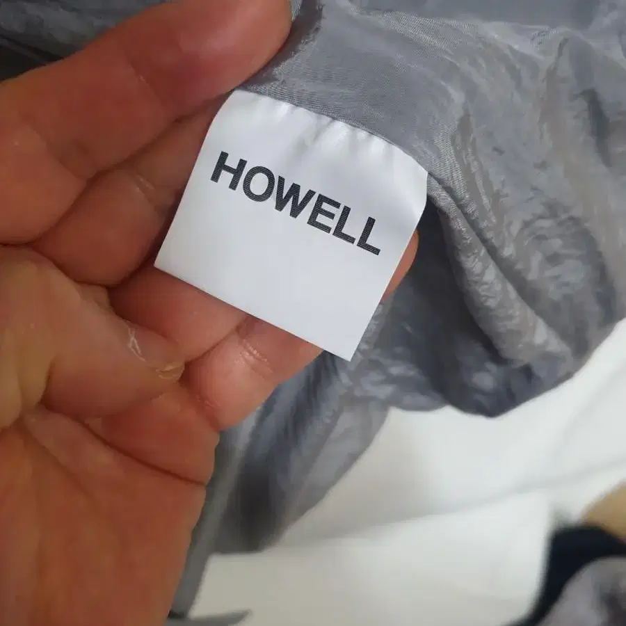 HOWELL 구스  패딩 베스트