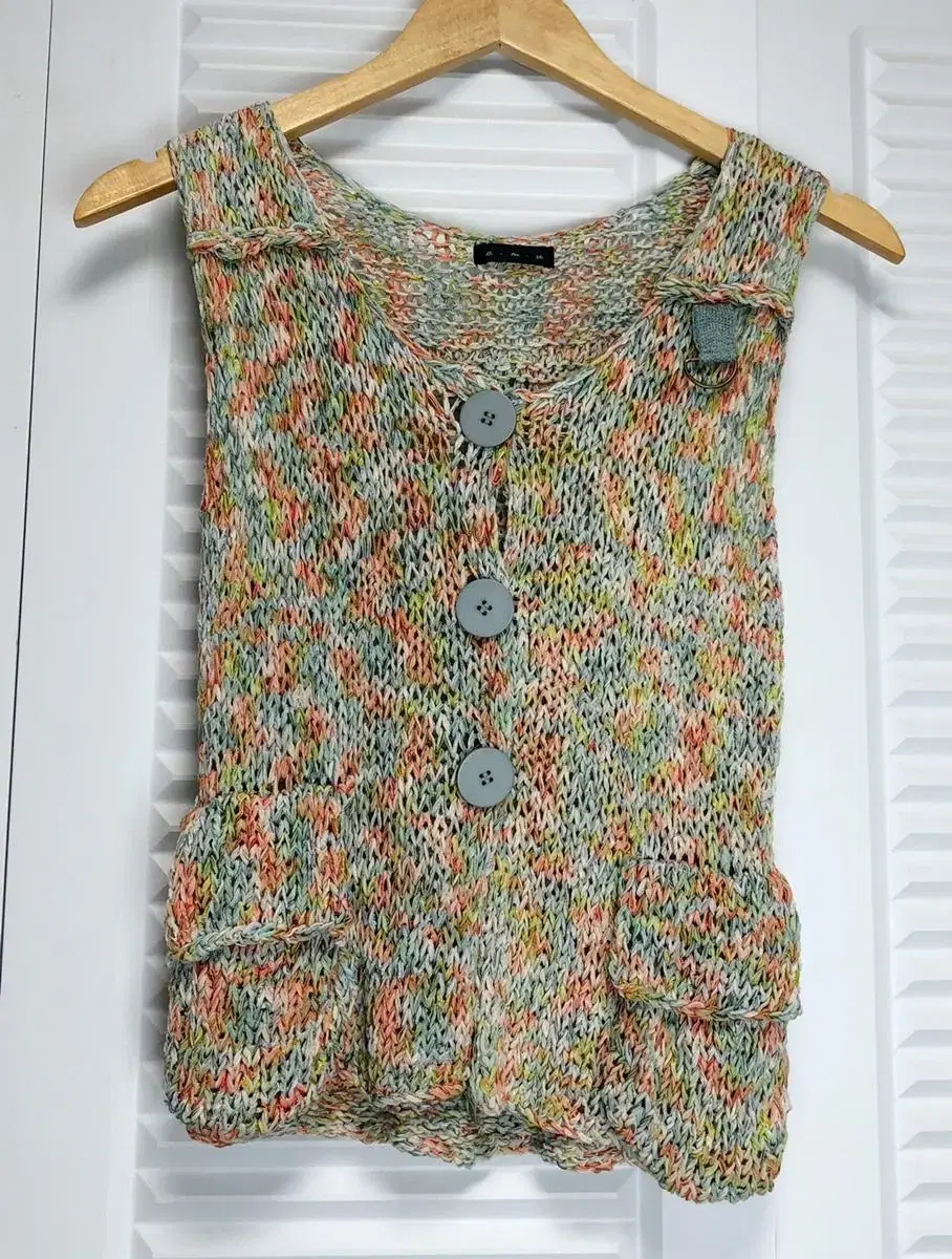 Vintage knit vest