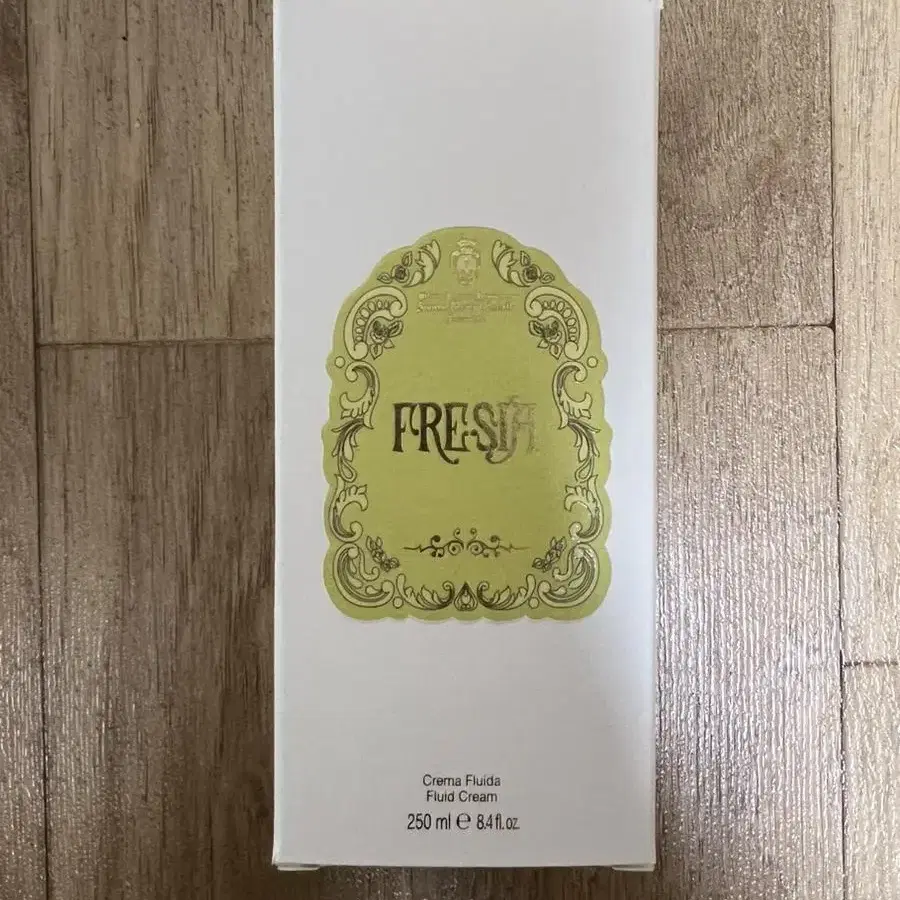 미개봉 새상품)산타마리아노벨라 프리지아 바디크림 250ml