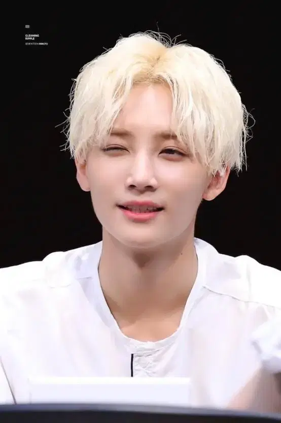 #029 세븐틴 정한 착용 벚꽃 비즈팔찌