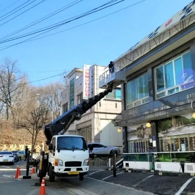 간판 유지 보수 관리 LED 형광등 교환 전문  (상가 점포)