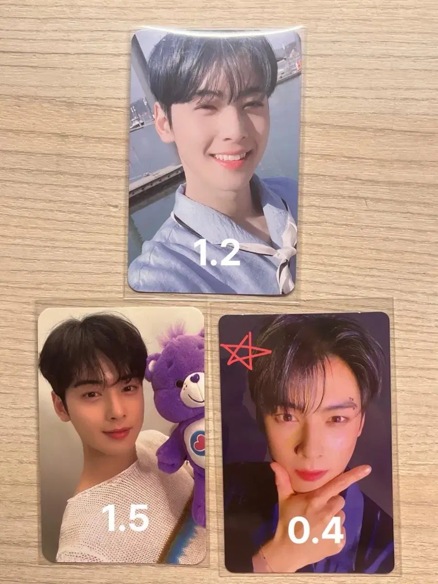 Cha eunwoo sells photocards