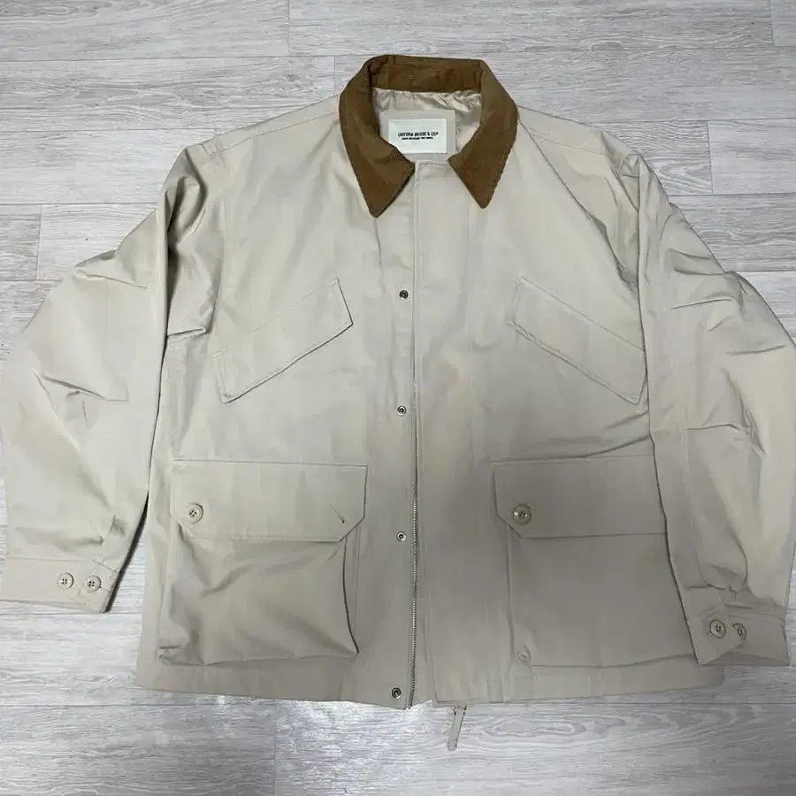 유니폼 브릿지 자켓 L (24ss hunting jacket ivory)