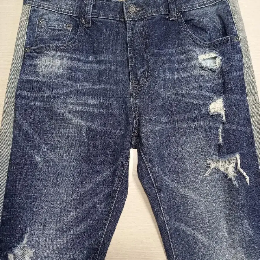 32 JMC JEANS 데미지워싱 스판 슬림일자 크롭진 32-853