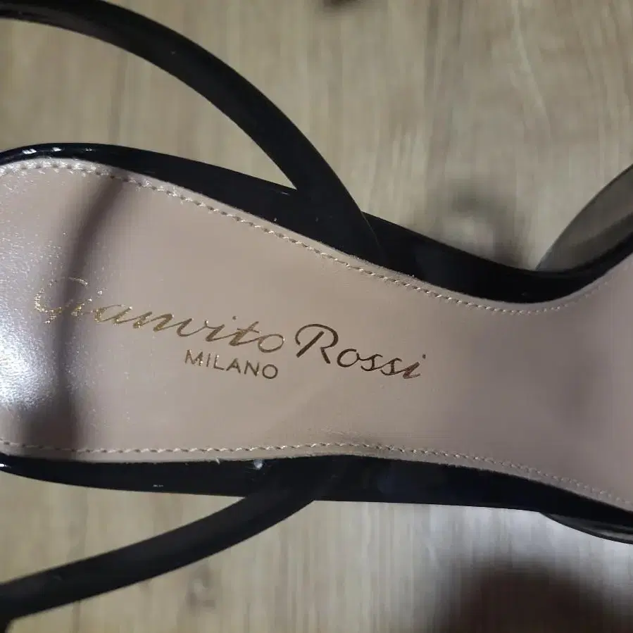 (새상품) Gianvito rossi 스틸레토 힐