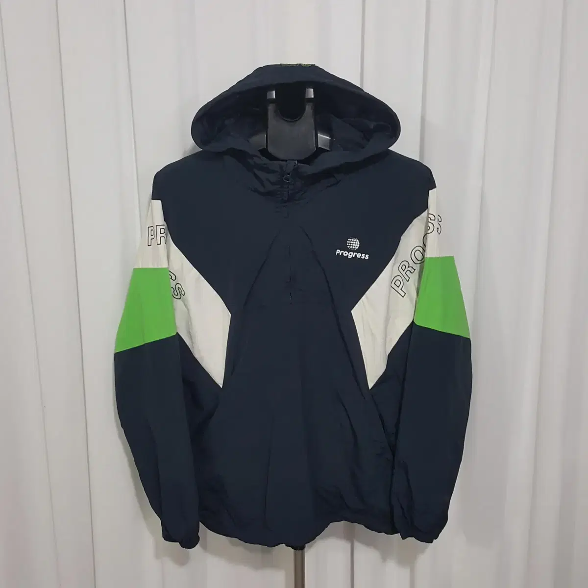 Frankston Windbreaker Anorak 105 Size Oil Cabinet