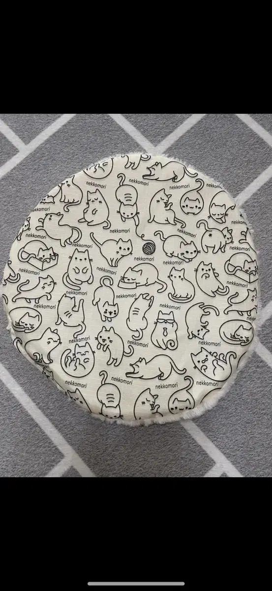 Nekomori Cushion