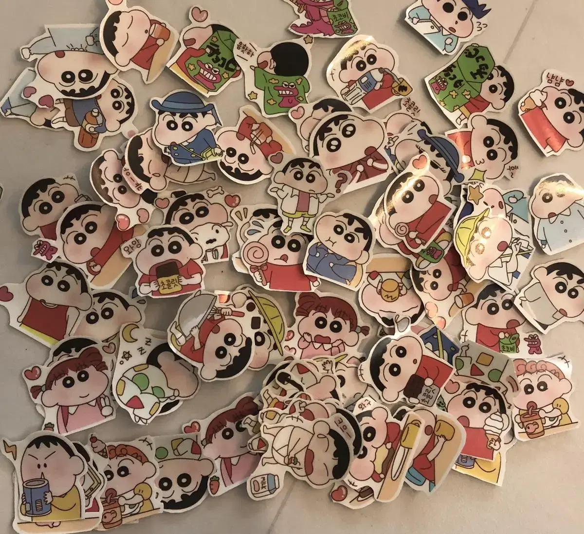 75 Crayon Shin-chan Instagram stickers