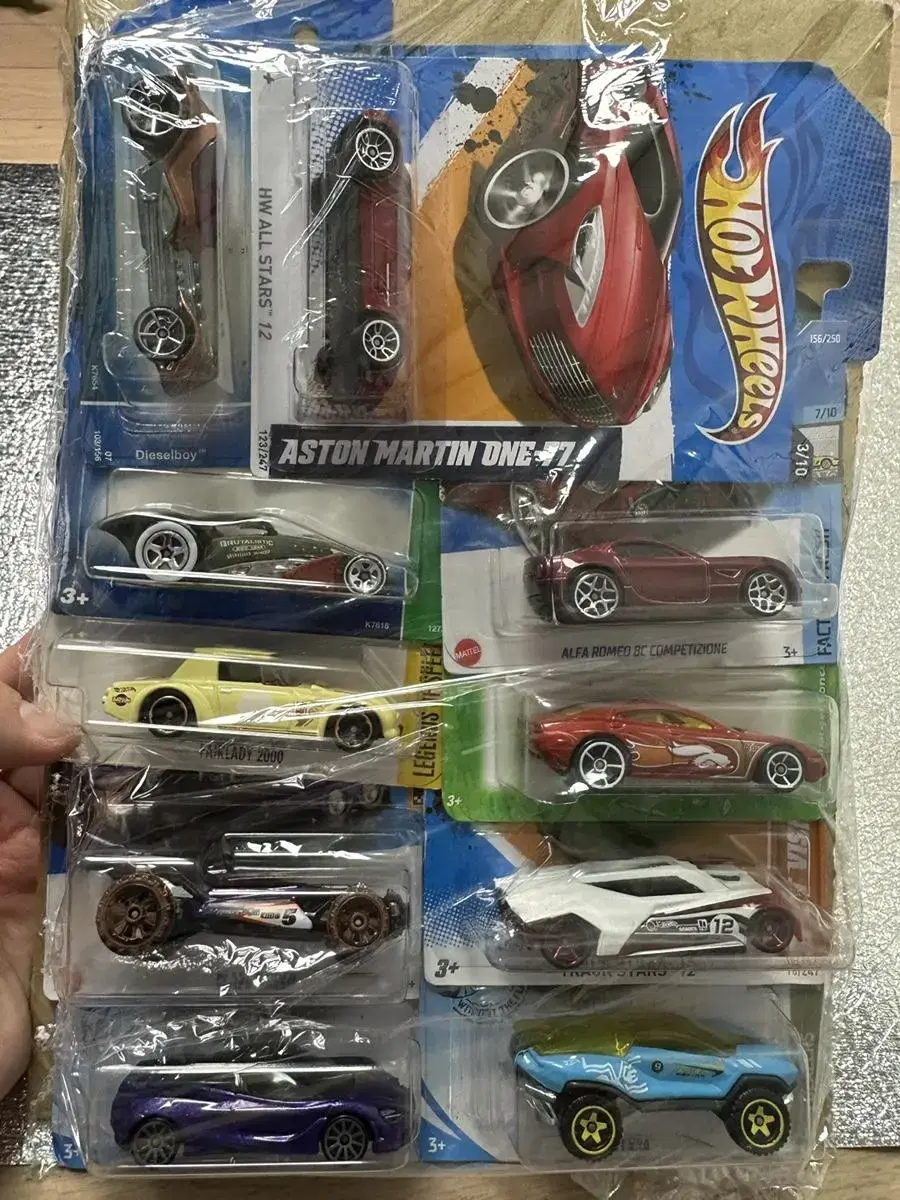 Hot Wheels sealed sell new