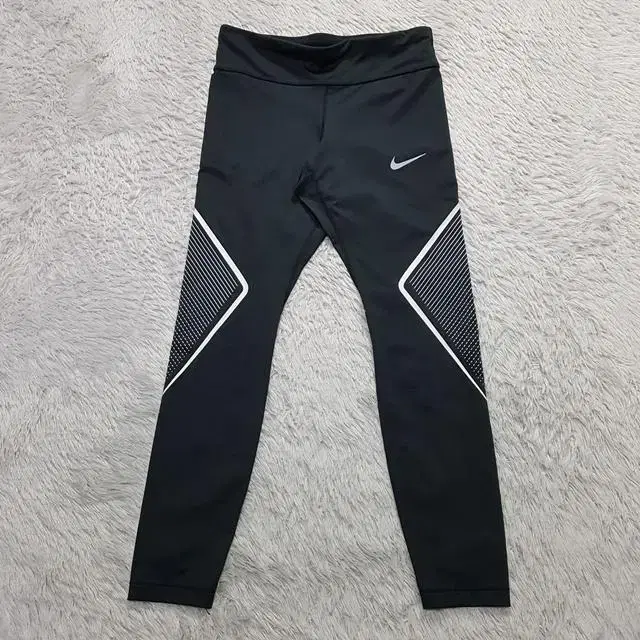 W 26-27) Nike Leggings Tights / Like New