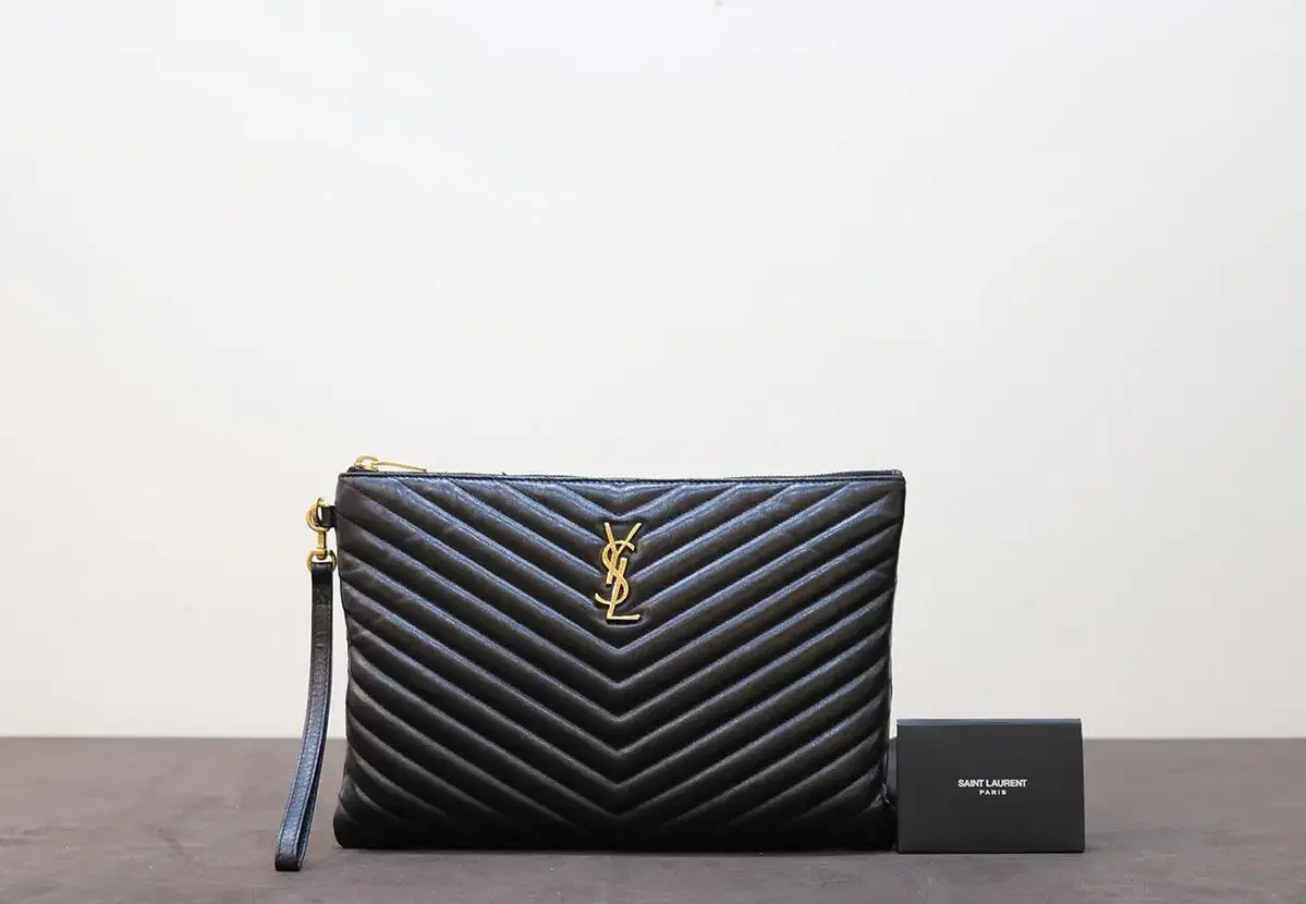 [착한중고명품부산점] Saint Laurent 559193 Matelassé Medium Clutch Condition A