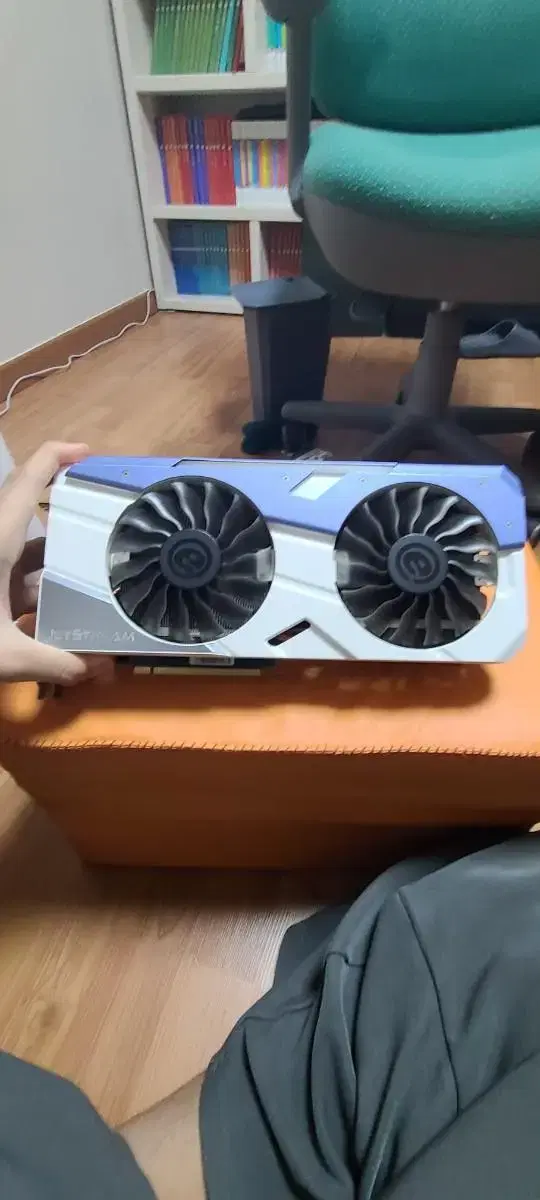 이엠텍 지포스1070 팔아요