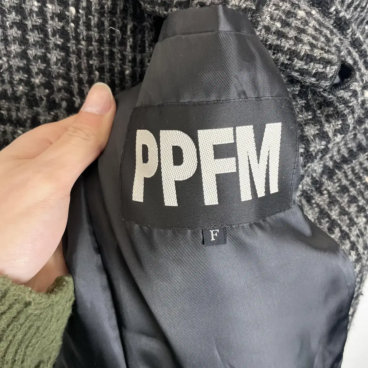 PPFM 그레이 체크패턴 히든버튼 코트