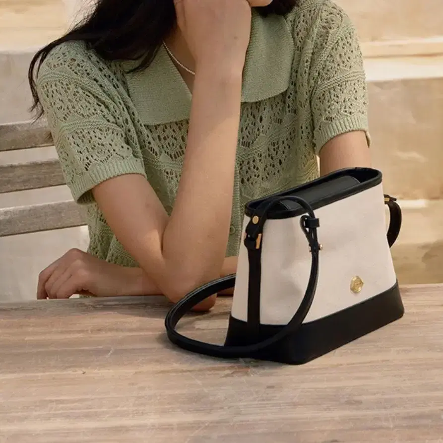 언에디트 H Mars Mini Bag