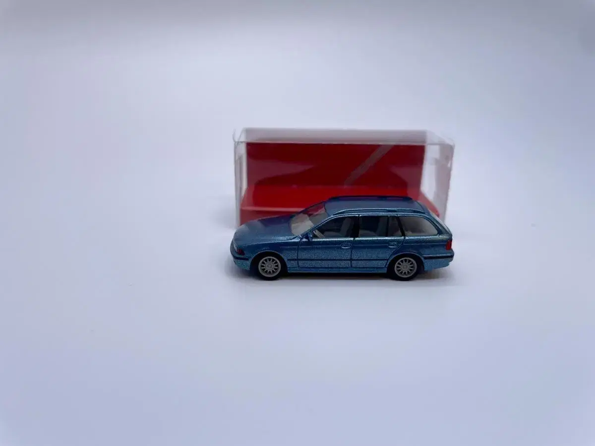 1:87 herpa bmw 528i touring