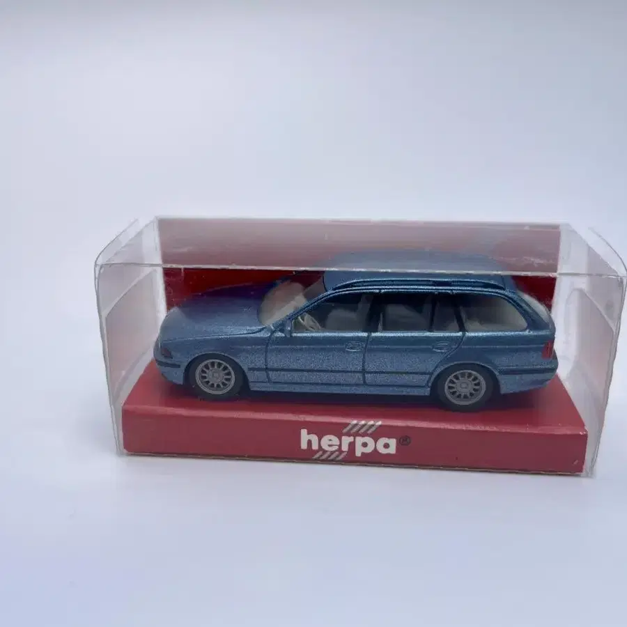 1:87 herpa bmw 528i touring