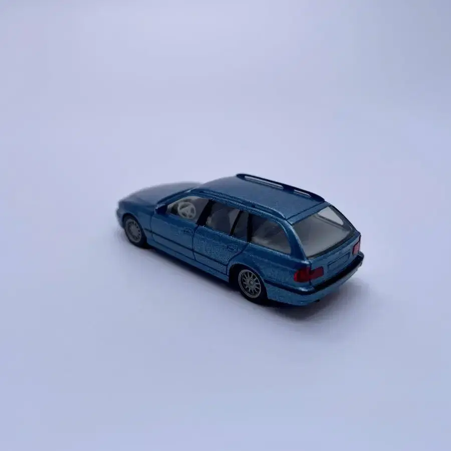 1:87 herpa bmw 528i touring