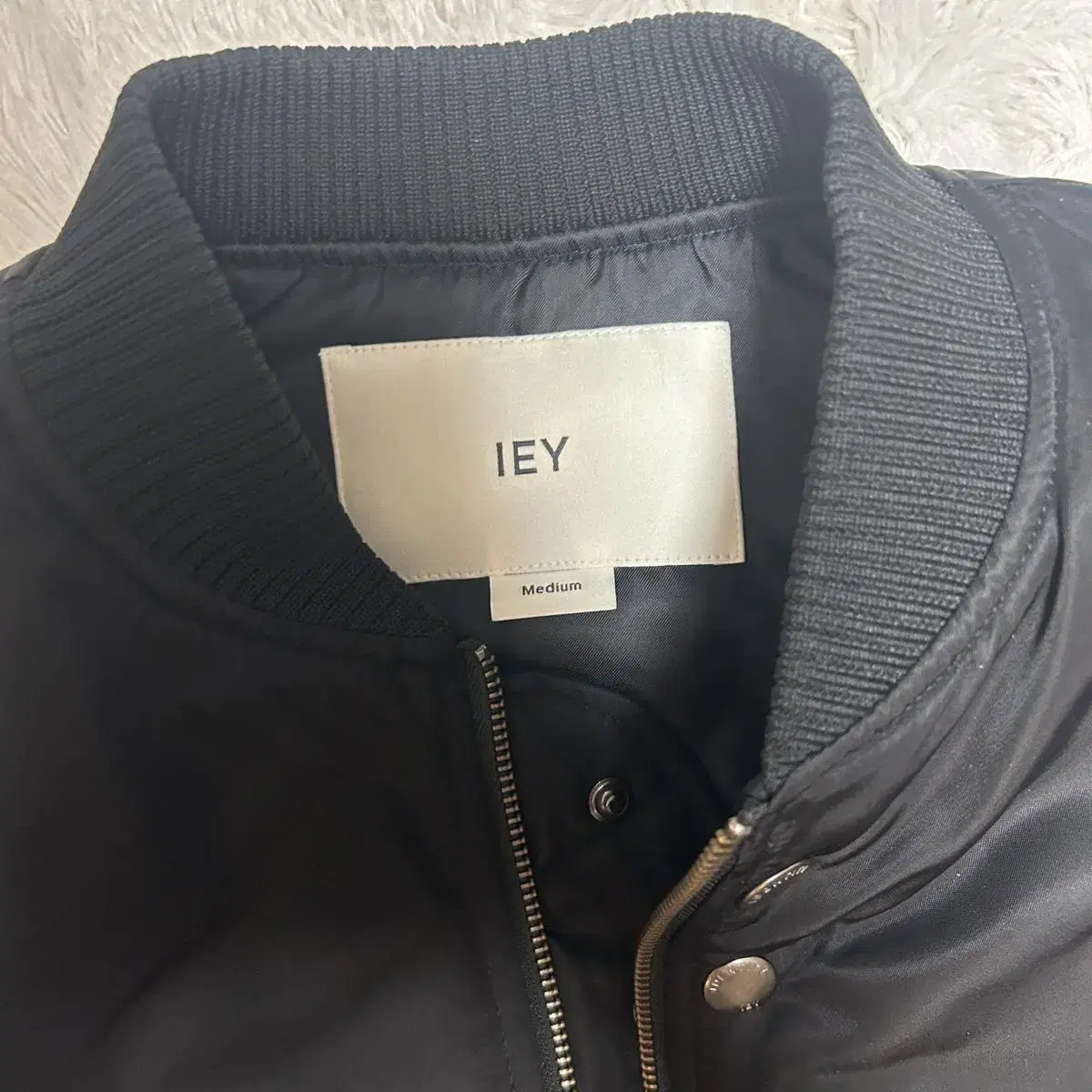 Iey 이에이 POUCH BOMBER JACKET m사이느