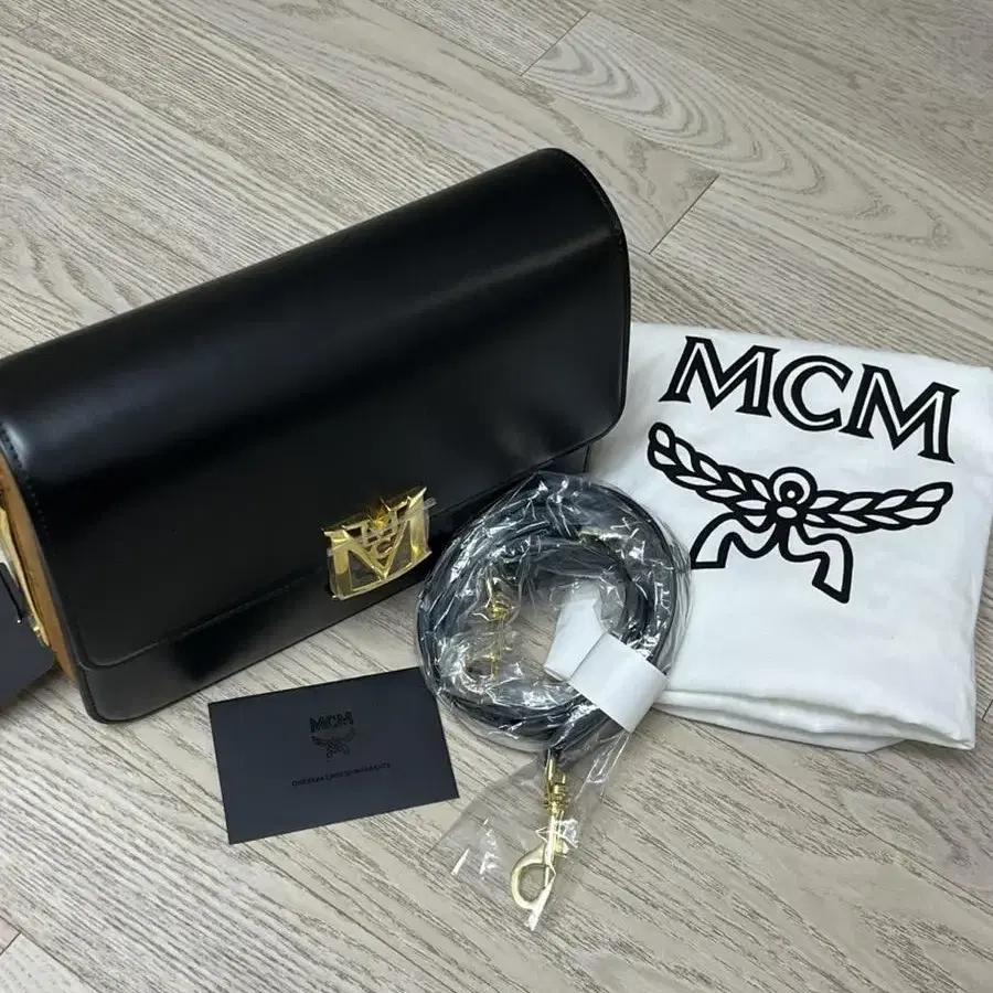 MCM 가방 크로스백 새제품