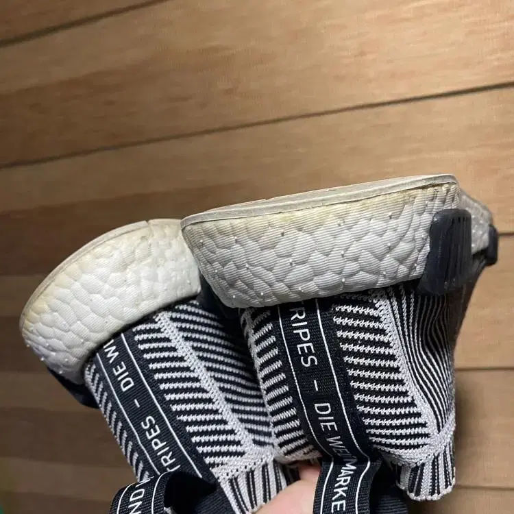 [250] 아디다스 NMD CS 코어 블랙