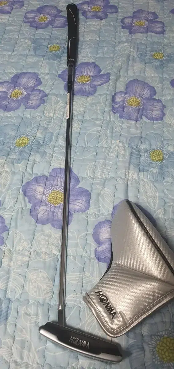 Brand new Honma 33-inch putter