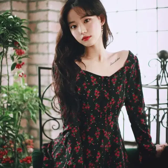 [새상품] 밀크코코아 red flower dress (M+5cm)