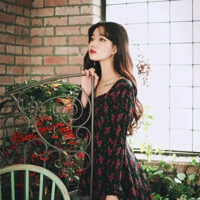 [새상품] 밀크코코아 red flower dress (M+5cm)