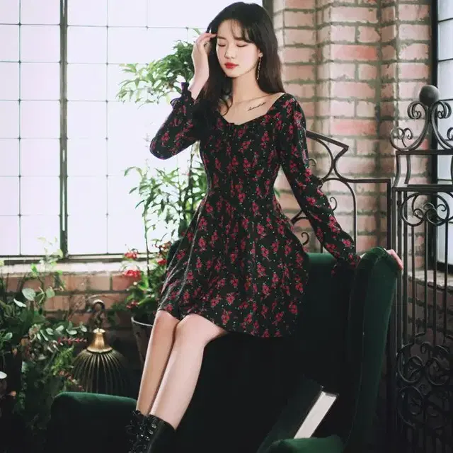 [새상품] 밀크코코아 red flower dress (M+5cm)