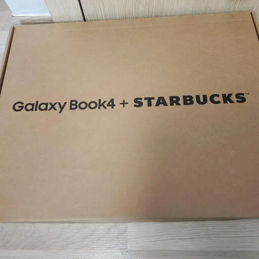 Galaxy Book 4 + STARBUCKS : 파우치 (초록색) [미