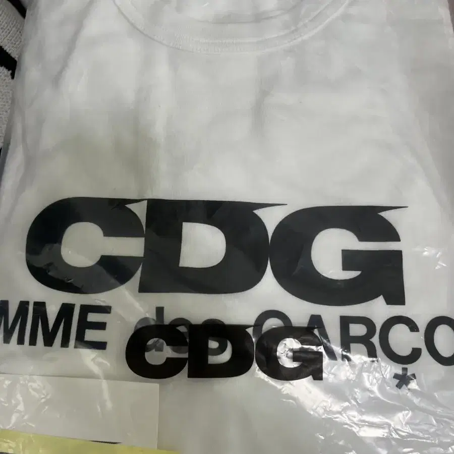 Cdg 반팔 xl 새상품