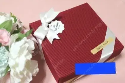 Red color gift box packaging box 16.5cm * 7.5cm