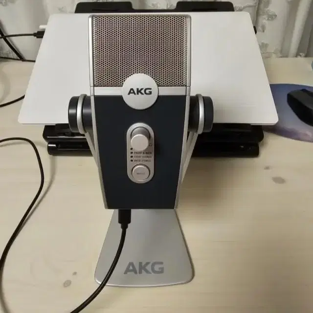 AKG USB 콘덴서 마이크