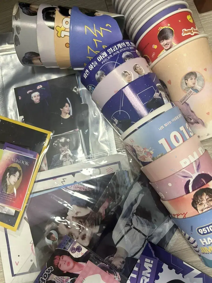 BTS Shankar Cupholder Cafe pre-order benefit unofficial goods in bulk