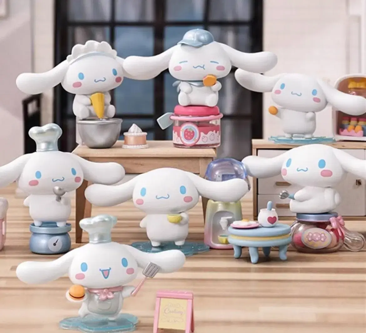 Sanrio Cinnamon Roll Cooking House Cooking Figures