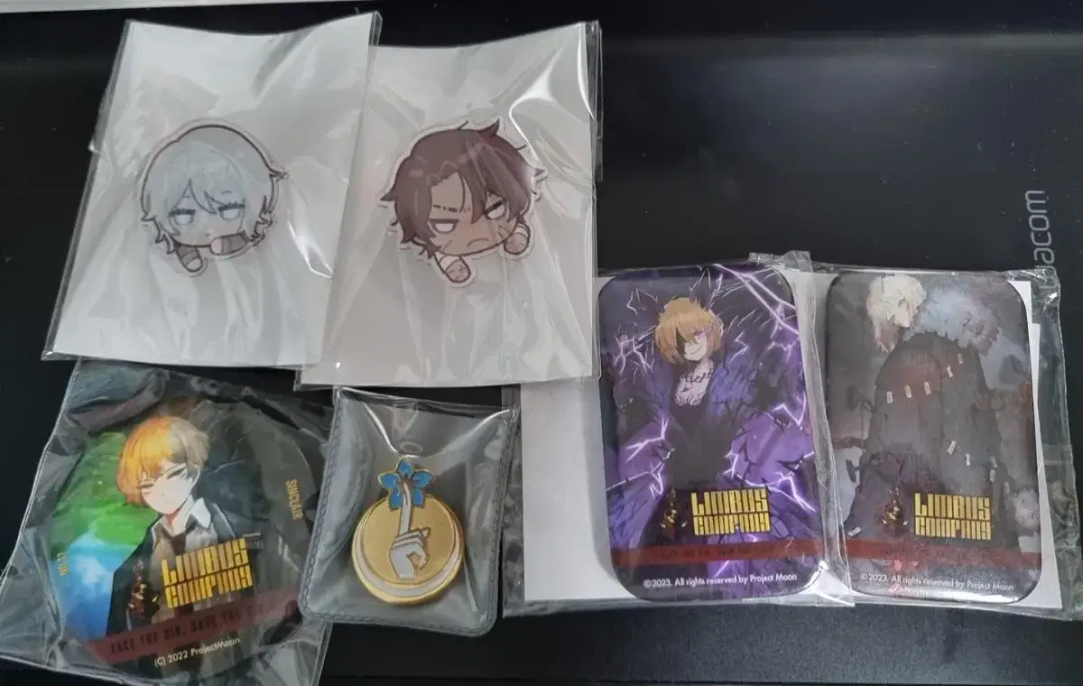 Limbus Lao Lue Badge/Pincers/Official Goods/Unofficial Goods Wts