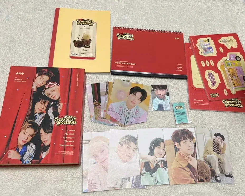 Tomorrow x Together 2022 Seasons Greetings