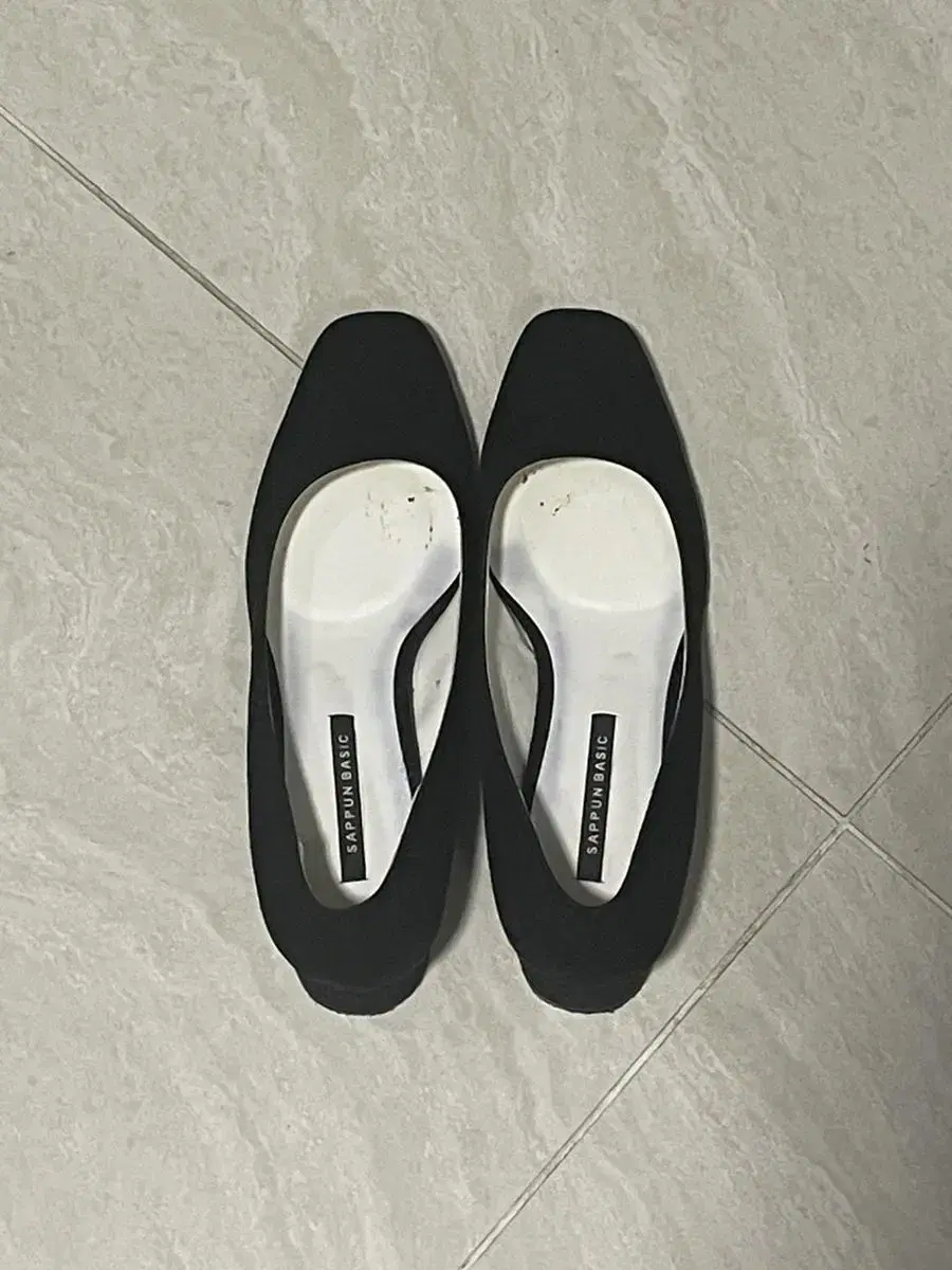 Women's black shoes