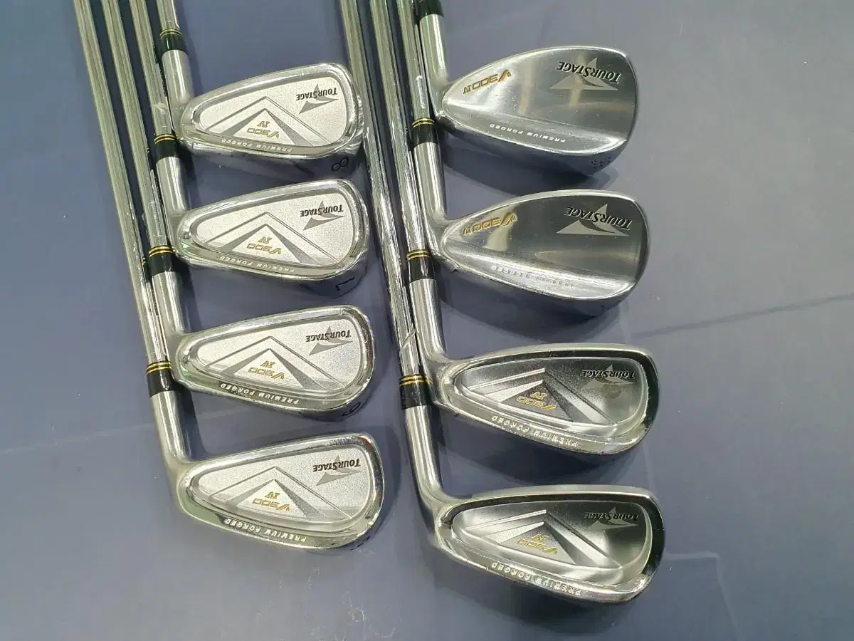 Tourstage V300-4 (8 pieces total)Lightweight steel 950-R (head is fully A-grade)