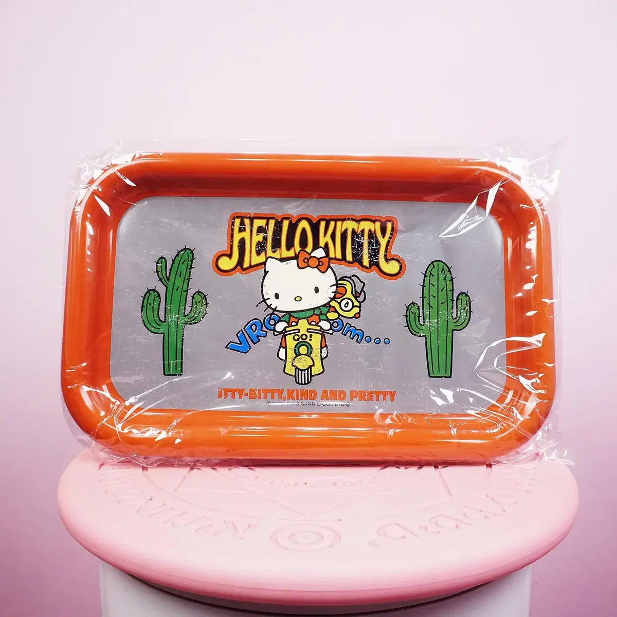 Unsealed Aoyama Hello Kitty Iron Mini Tray in Suit Goods