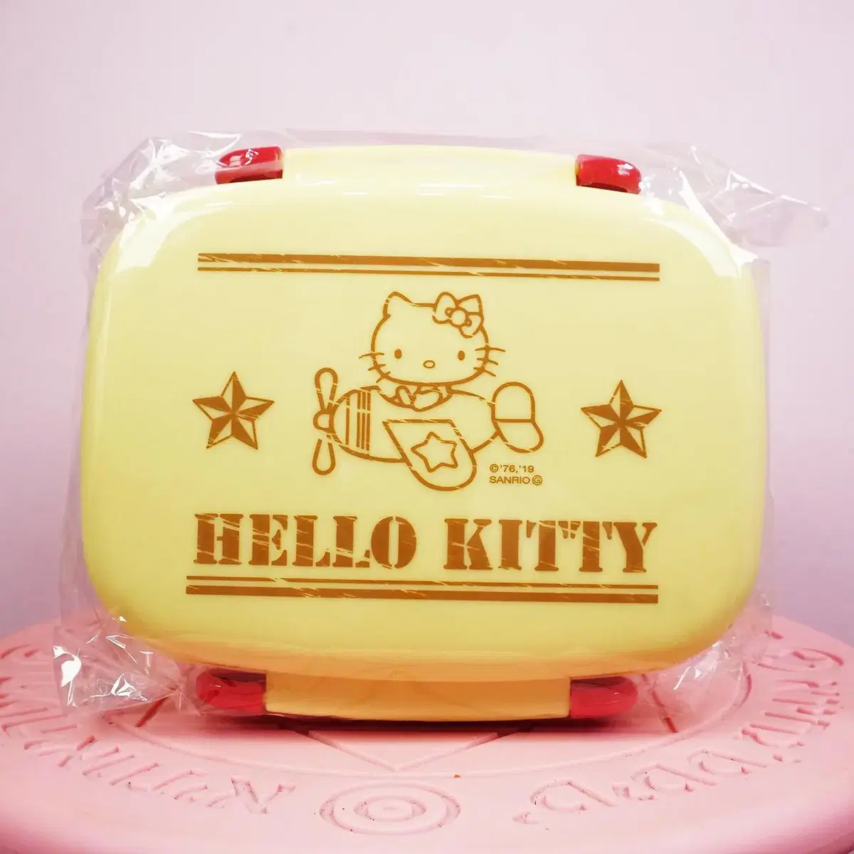 Unsealed Hello Kitty Retro Lunch Box Goods