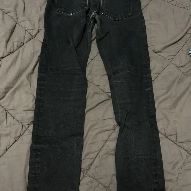 Modified slim jean 흑청 32