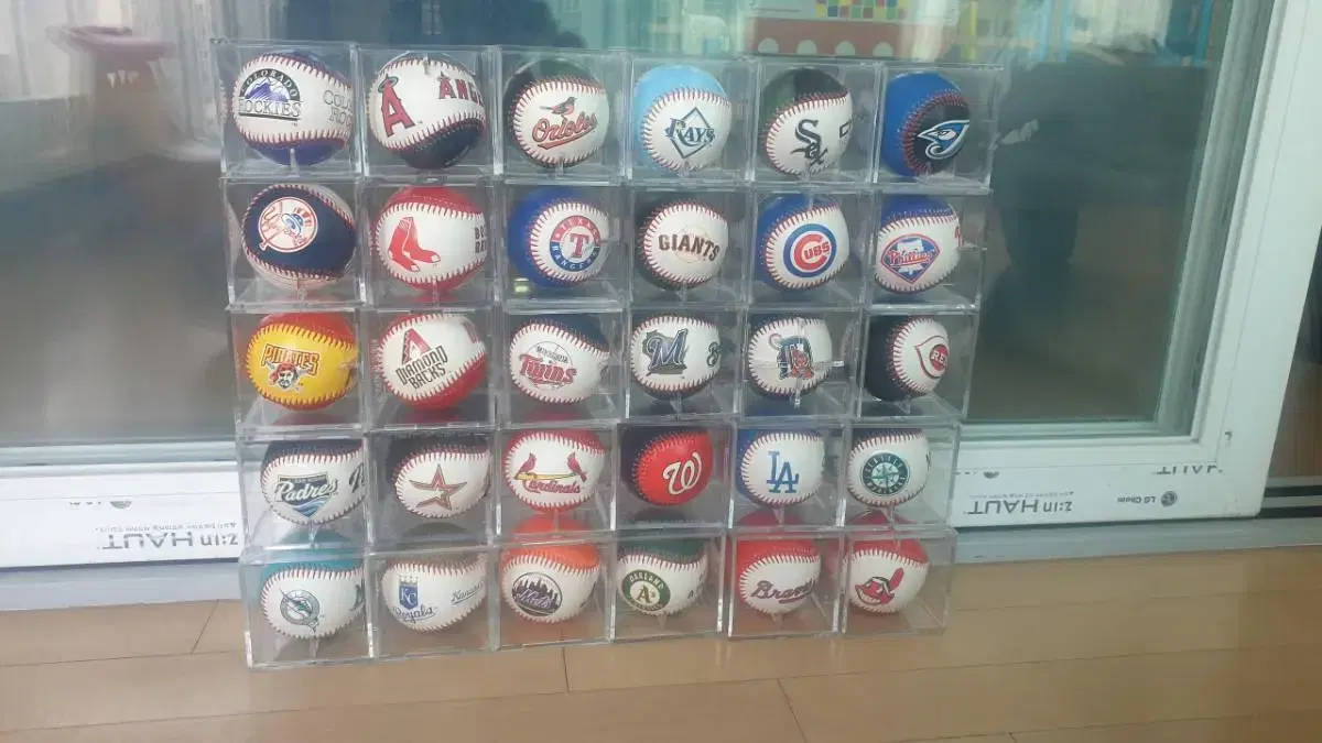 MLB 로고볼